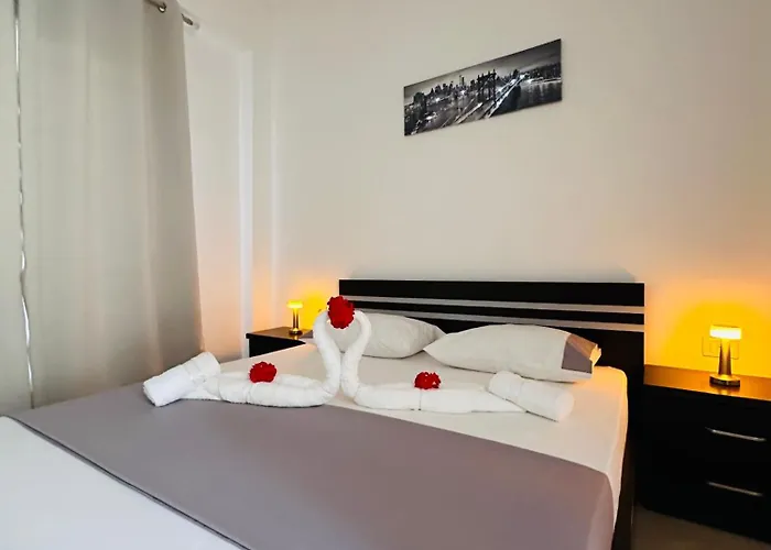 Xhibo Appartamento Sarandë