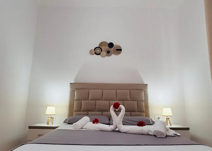 Xhibo * Sarandë