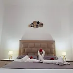Xhibo * Sarandë