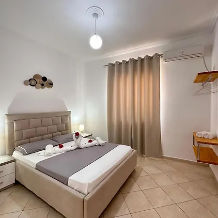 Apartment Xhibo
