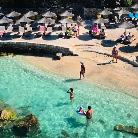 Apartment Xhibo Sarande